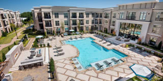 Ten 45 Suwanee Luxury Apartments Gallery 11