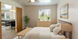 Lakeside Village Gallery 12