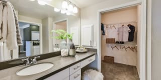 Metro Midtown Gallery 13