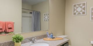 Uptown East Gallery 21