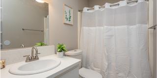 Laurel Oak Village Apartments Gallery 6