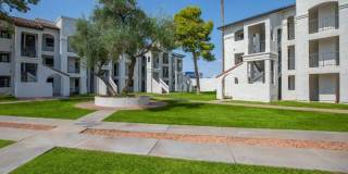 Augustine at Glendale Gallery 16