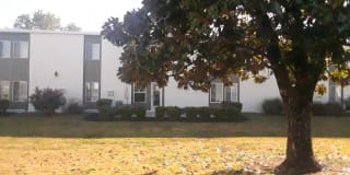 Royal Arms of Green Hills Gallery 25