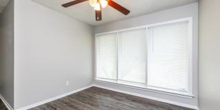 Emerald Hills Apartments Gallery 13