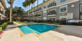 Metro Midtown Gallery 29