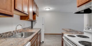 Bryant Manor Apartments Gallery 12