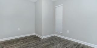 Newport at Clear Lake Gallery 11
