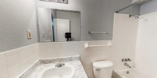 Luxe at Raleigh Apartments Gallery 13