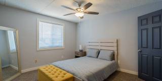 Water's Edge Apartments Gallery 5