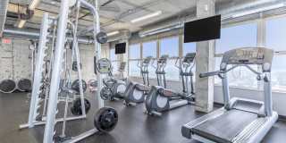 800 Tower City Club Apartments Gallery 30