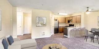 Creekside Village Apartments Gallery 4