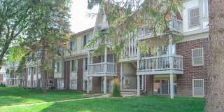 Lexington Manor Gallery 15