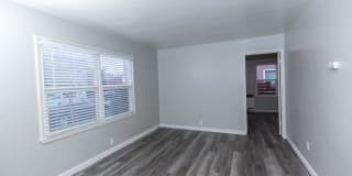 1094 Cherry Ave Gallery 10