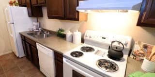 Seasons Apartments Gallery 4