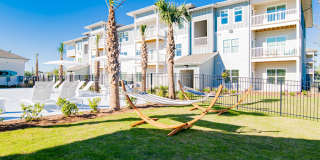 Exchange at Daphne Gallery 63