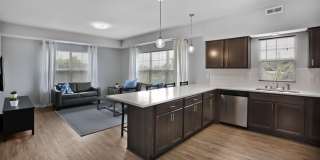 West Grand Avenue - Student Housing Gallery 6