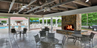 Ashbury Square Gallery 15