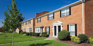 Lakeshore at Hampton Center Gallery 18