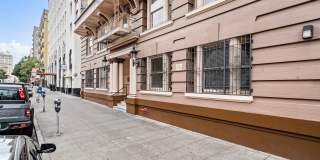 The Cornelia Suites Gallery 23