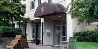 Goldelm at 414 Flats Gallery 6