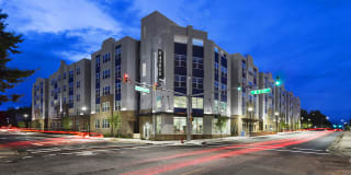 Yugo Greenville Uptown - Student Housing Gallery 30