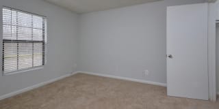 Jamestown Manor Apartments Gallery 29