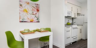 350 West Oakdale Gallery 15