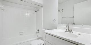 The Residences at Lakeview Gallery 18