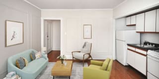 596 West Hawthorne Gallery 4