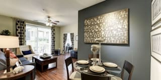 River Oaks Gallery 8