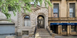 2006 Walnut St Gallery 9