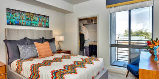 The Curve at Melrose Gallery 13