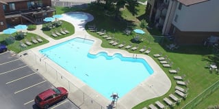 Country Club Apartments Gallery 33