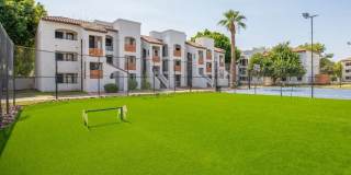 Augustine at Glendale Gallery 17