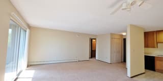 Chateau Montreal Gallery 24