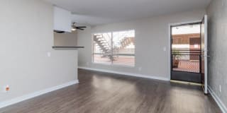 Mosaic at Western Apartments Homes Gallery 10