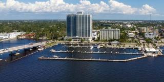 Edison Grand Gallery 13