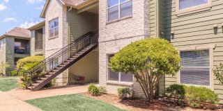 The Avenue Gallery 15