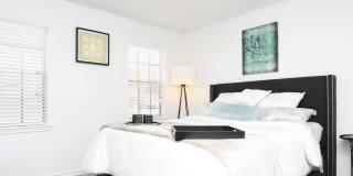 Algarita Lakeside Gallery 11