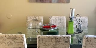 Regis Square Gallery 16