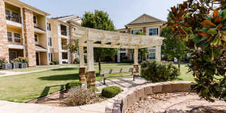 Senior Housing - Emory Senior Living Apartments Gallery 35