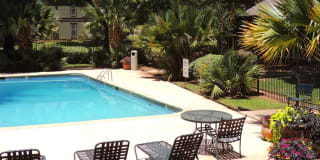 Seasons Apartments Gallery 15