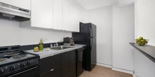 350 West Oakdale Gallery 4