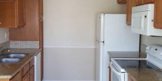 Leslie Road Apartments Gallery 3