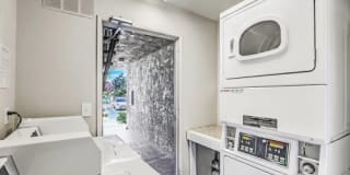 Del Amo Place Apartment Homes Gallery 17