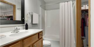 Summer Creek Apartments Gallery 13