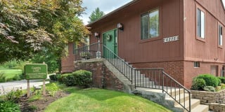 Country Club Apartments Gallery 2