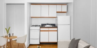 596 West Hawthorne Gallery 2