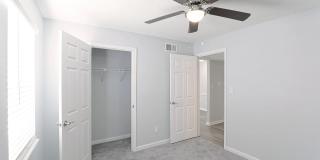 Shelby Grove Apartments Gallery 10