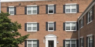 Eaton Square at Arlington Ridge Gallery 24